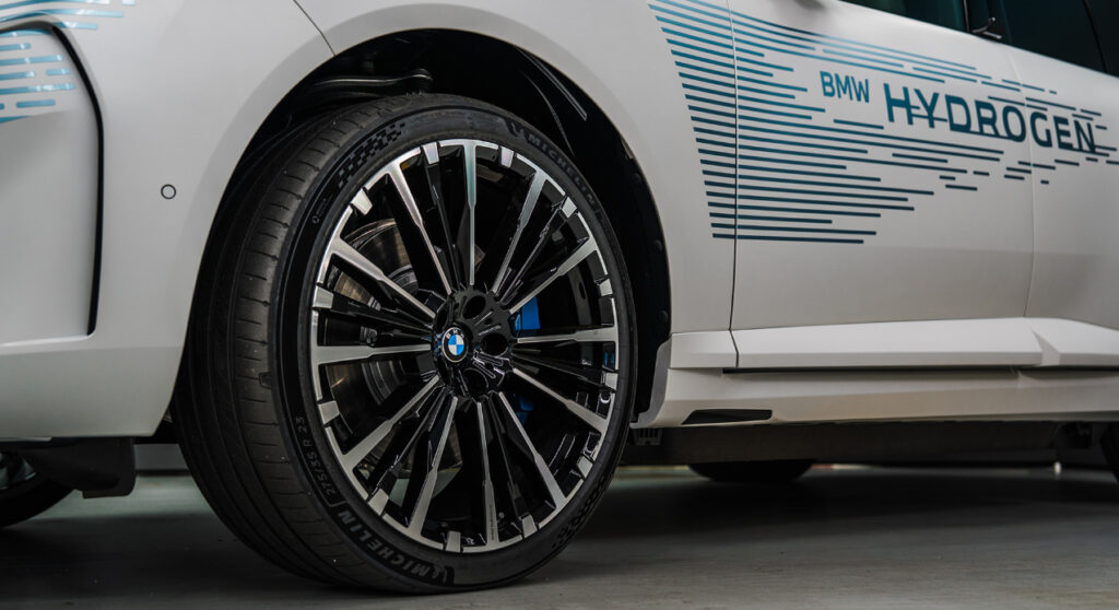 bmw-group-news-g65-hydrogen-gallery-24